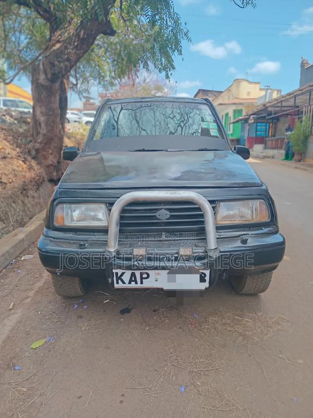 Suzuki Escudo 1996 Black