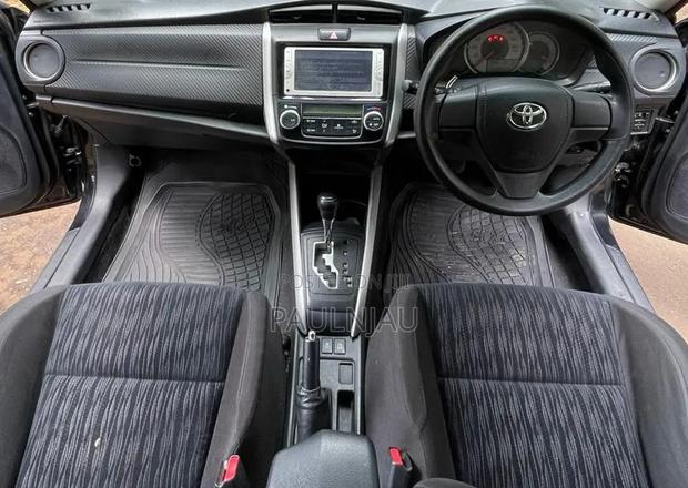 Toyota Corolla Fielder 2013