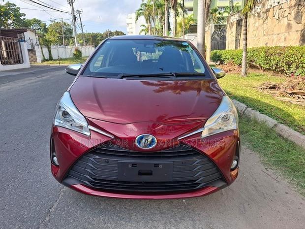 Toyota Vitz 1.5 FWD Hybrid 5dr 2019 Red