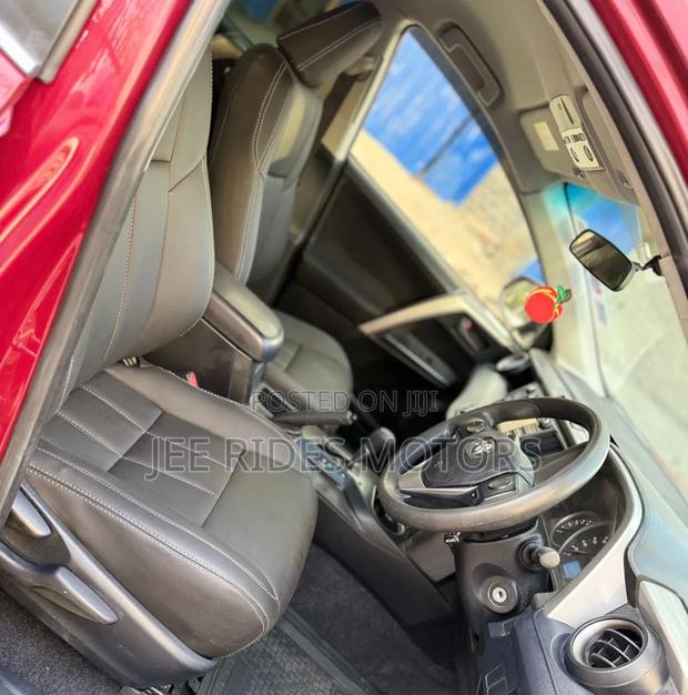 Toyota RAV4 2018 Red