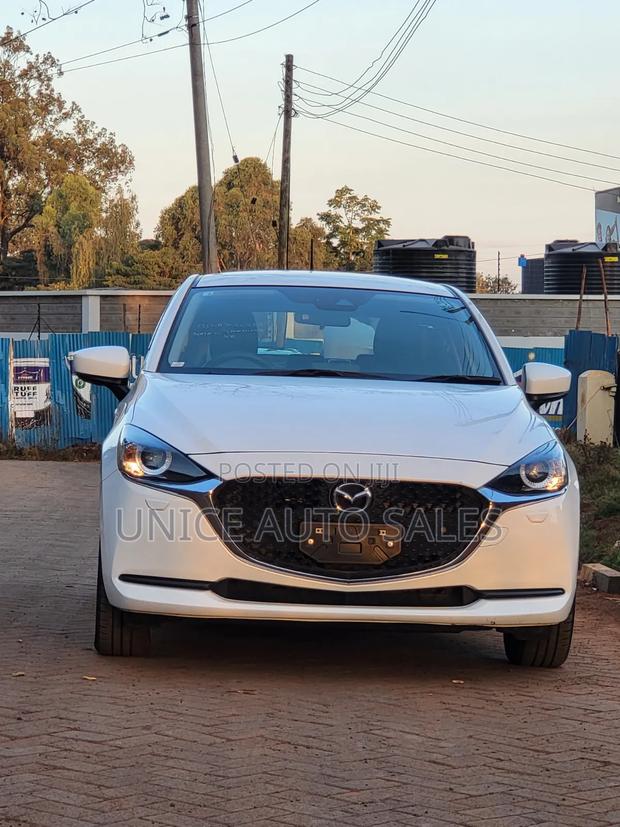 Mazda 2 2019 White