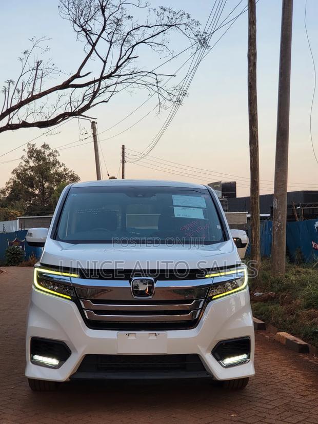 Honda Stepwgn 2019 White