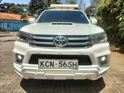Toyota Hilux 2010 White for sale