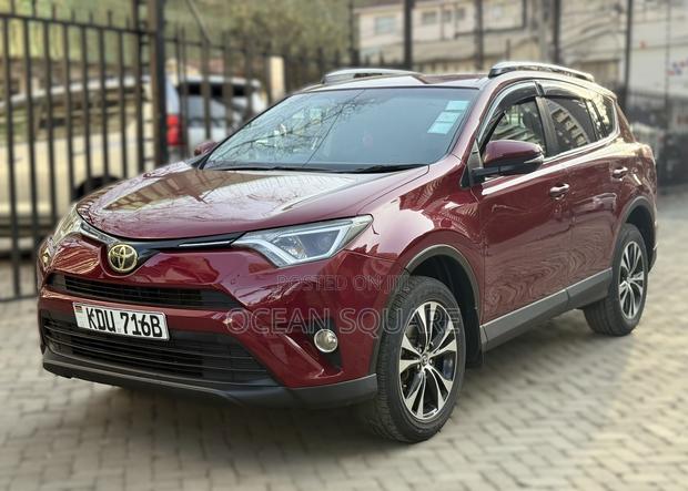 Toyota RAV4 2018 Red