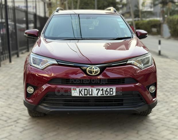 Toyota RAV4 2018 Red
