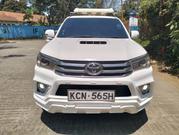 Toyota Hilux 2010 White for sale