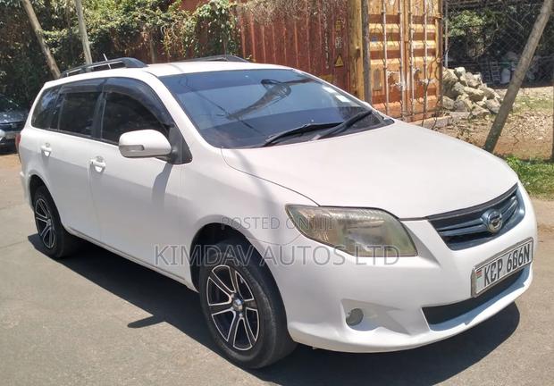 Toyota Corolla Fielder 2010 White