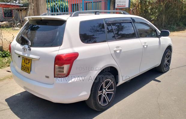 Toyota Corolla Fielder 2010 White