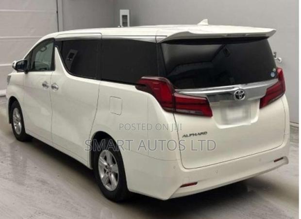 Toyota Alphard 2019 Pearl