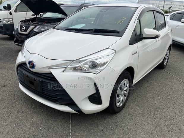Toyota Vitz 1.5 FWD Hybrid 5dr 2019 White