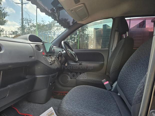 Toyota Sienta 2015 Purple
