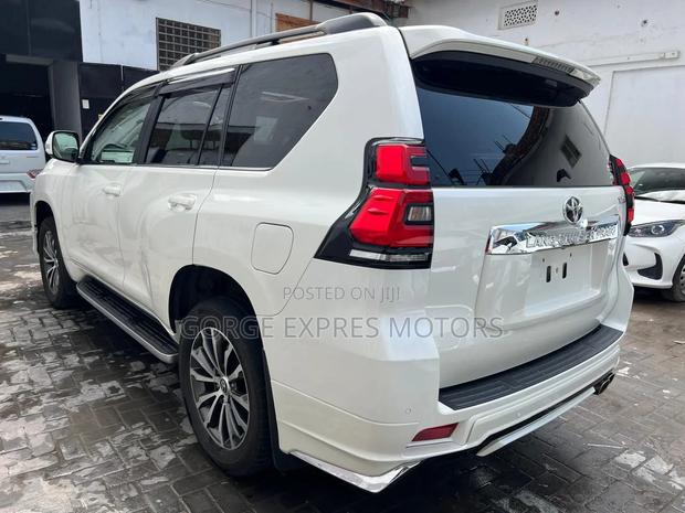 Toyota Land Cruiser Prado 2020 White