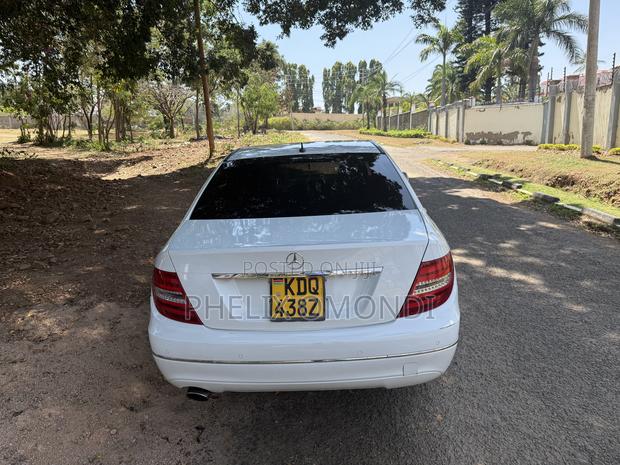 Mercedes-Benz C200 2012 White