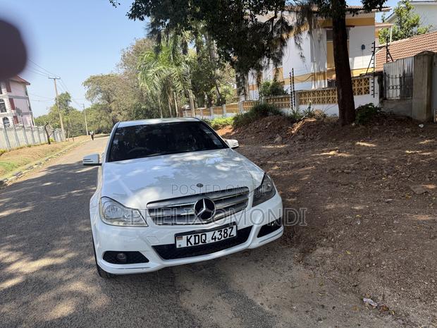 Mercedes-Benz C200 2012 White
