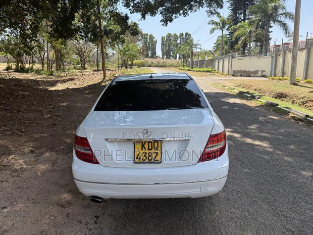 Mercedes-Benz C200 2012 White