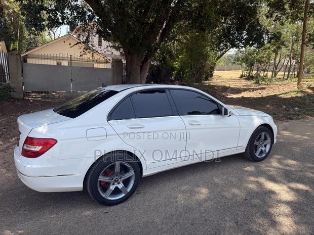 Mercedes-Benz C200 2012 White