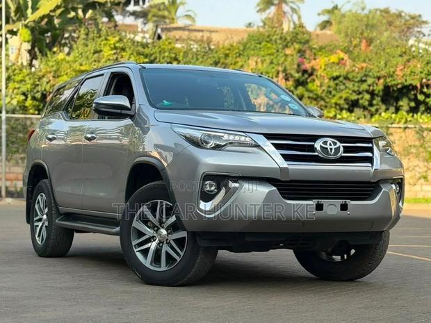 Toyota Fortuner 2.8 D AWD 2020 Silver