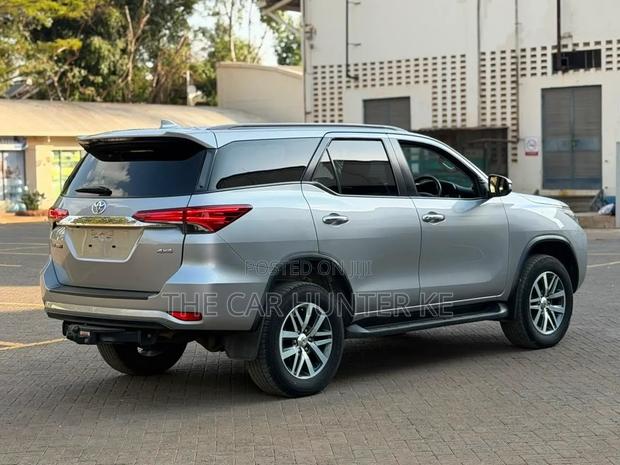 Toyota Fortuner 2.8 D AWD 2020 Silver