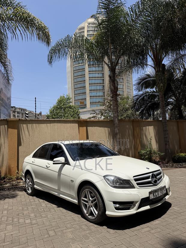 Mercedes-Benz C200 2012 White