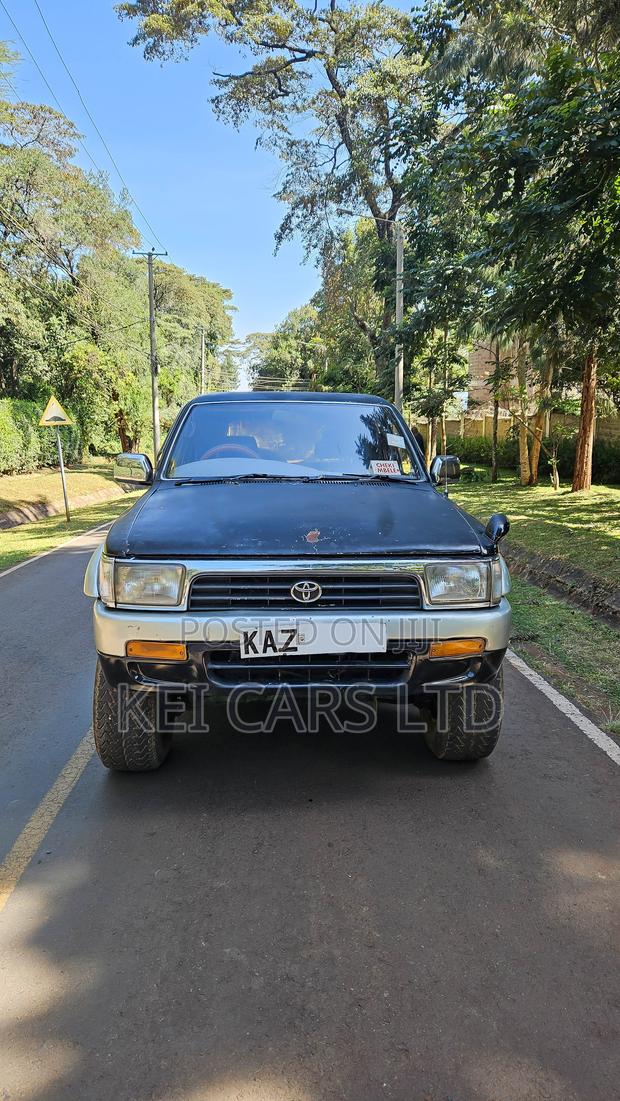 Toyota Hilux Surf 3.0DT 2000 Black