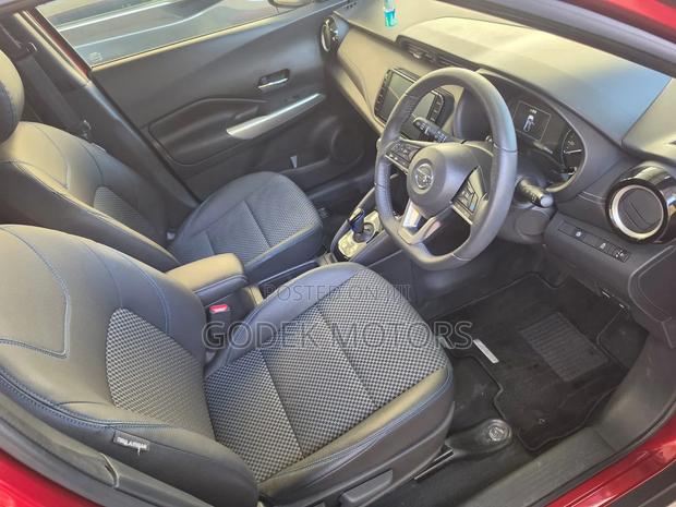 Nissan Kicks 2020 Blue