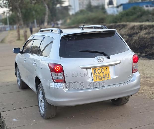 Toyota Corolla Fielder 2008 Silver