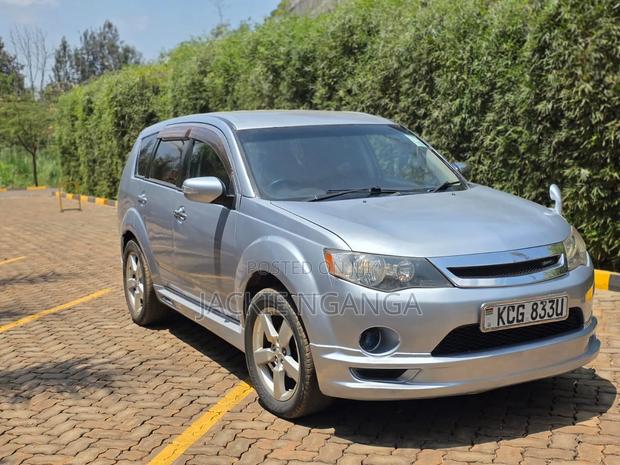 Mitsubishi Outlander 2010 Silver