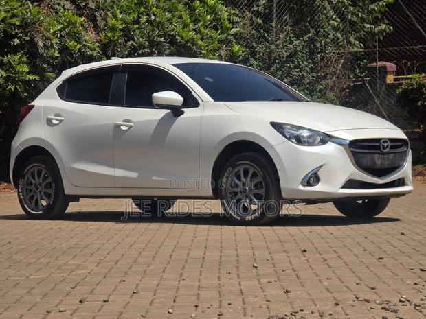 Mazda Demio 2018 White
