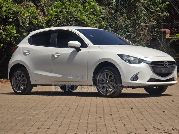 Mazda Demio 2018 White