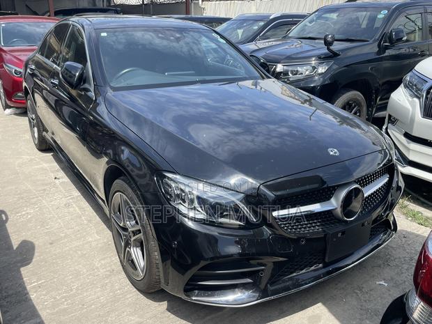 Mercedes-Benz C200 2020 Black