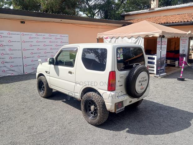 Suzuki Jimny 2016 White