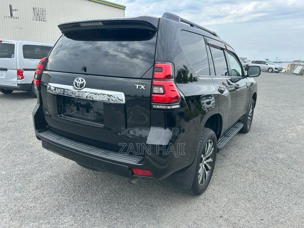 Toyota Land Cruiser Prado 2.8 2019 Black