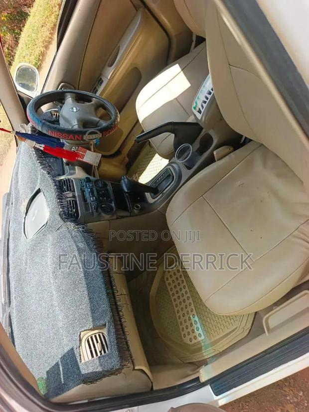 Nissan FB15 2004 White