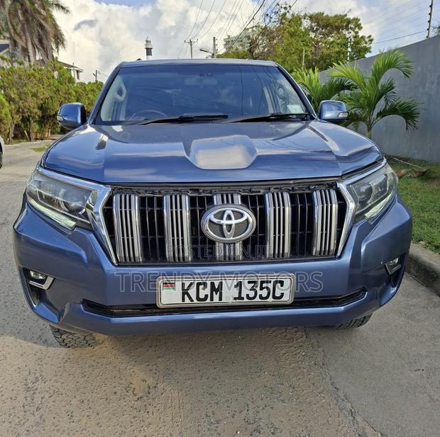 Toyota Land Cruiser Prado 2010 Blue
