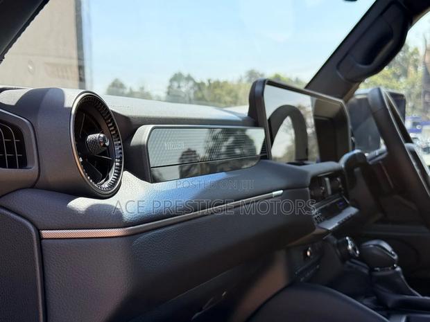 Toyota Land Cruiser 2024 Gold