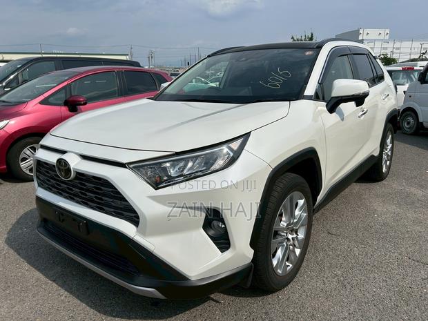 Toyota RAV4 2019 White
