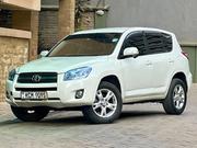 Toyota RAV4 2010 White for sale