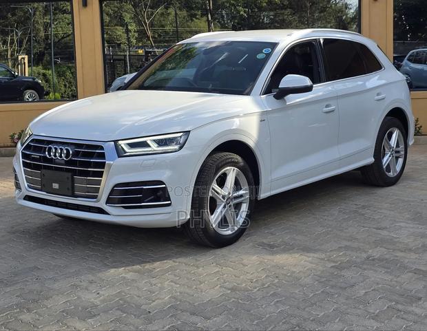 Audi Q5 45 Premium AWD quattro 2020 White