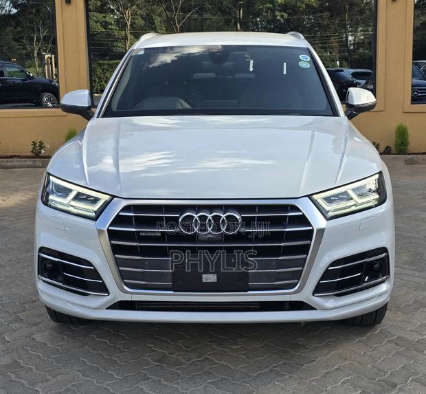 Audi Q5 45 Premium AWD quattro 2020 White