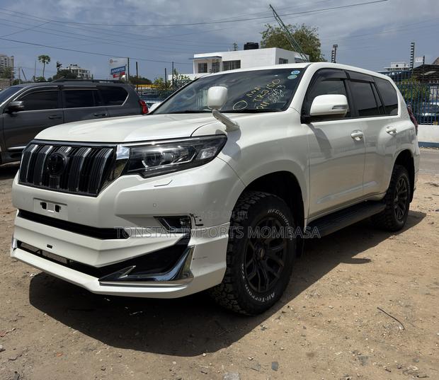 Toyota Land Cruiser Prado 2.7 2019 White