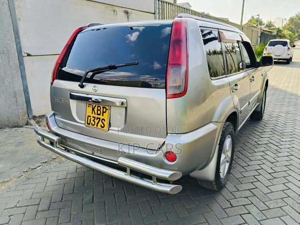 Nissan X-Trail 2006 Gray