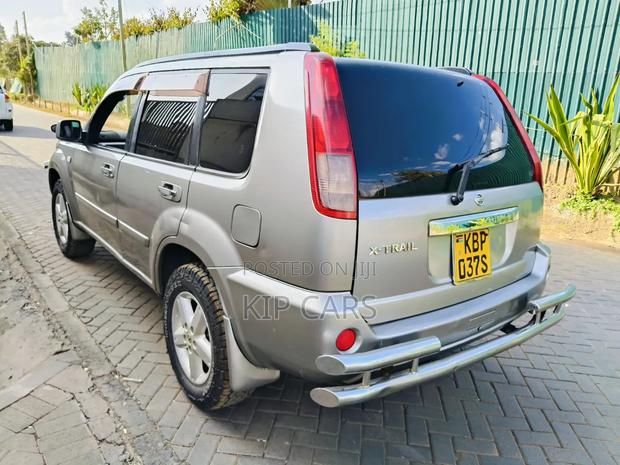 Nissan X-Trail 2006 Gray
