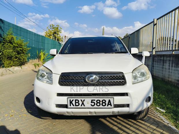 Toyota RAV4 2007 White