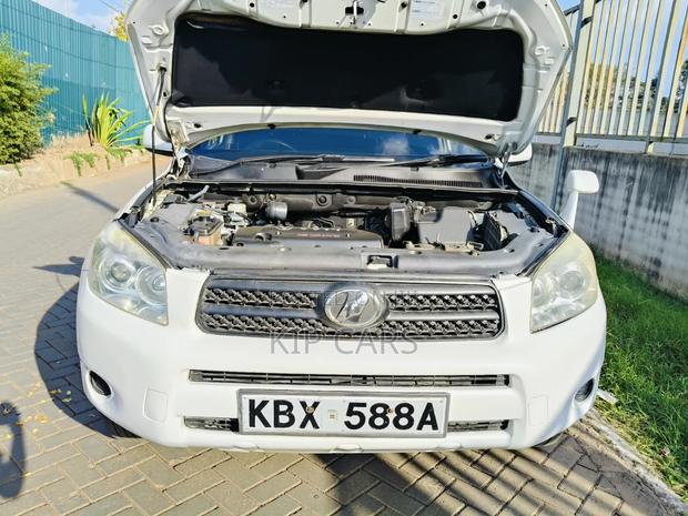 Toyota RAV4 2007 White