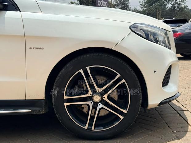 Mercedes-Benz GLE-Class 2016 White