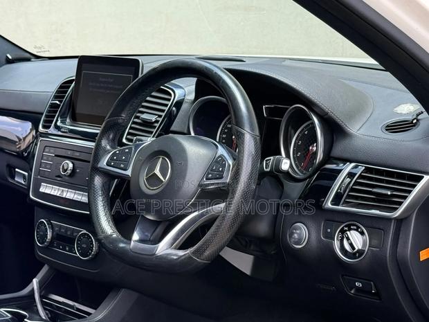 Mercedes-Benz GLE-Class 2016 White