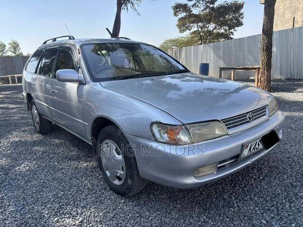 Toyota Corolla 2000 Silver