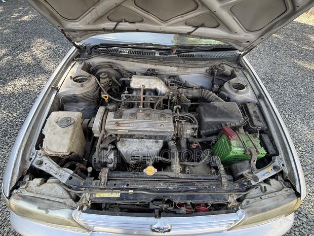 Toyota Corolla 2000 Silver