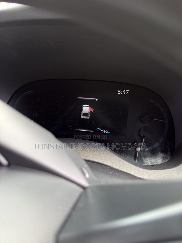 Toyota Yaris Cross 1.5 Hybrid FWD 2020 Silver