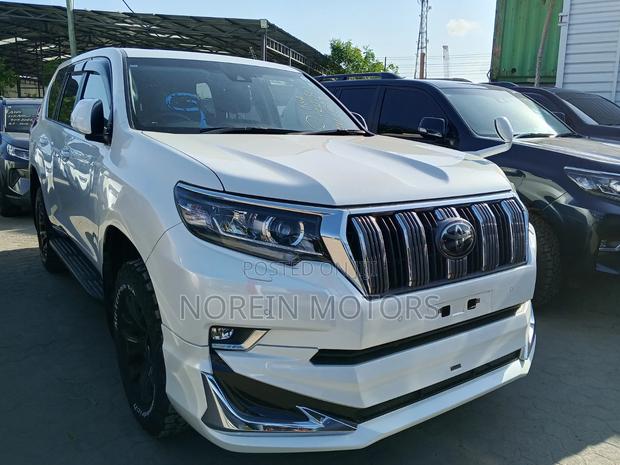 Toyota Land Cruiser Prado 2019 White